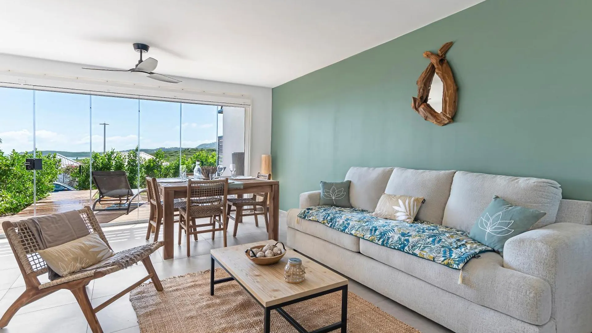 New Appartement 1Ch 4P Vue Mer Sur Les Hauteurs De La Baieorientale contacts